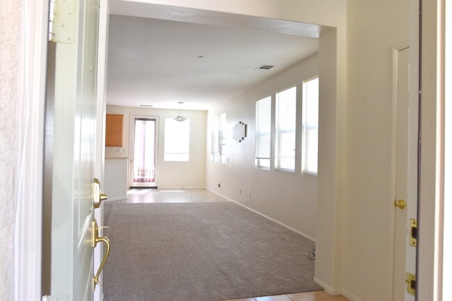 25841 Silva Ct