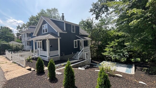 Photo - 218 Marshall St