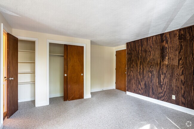 Studio - 380SF