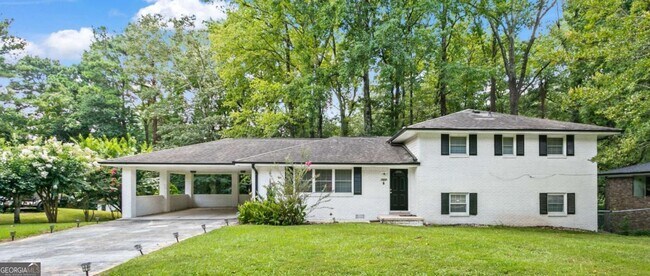 Photo - 1025 Hilburn Dr SE