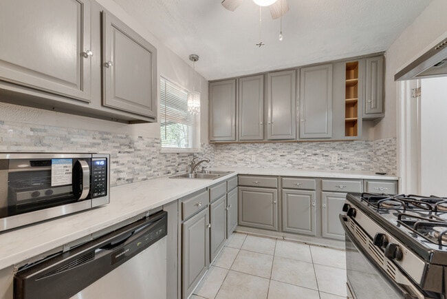 Photo - 3404 Gray Dr