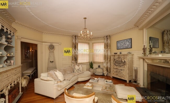 Photo - 306 Commonwealth Ave