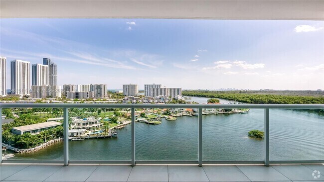 Building Photo - 400 Sunny Isles Blvd Unit 1418 Rental