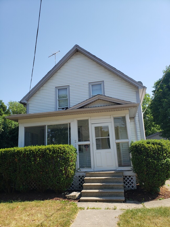 Photo - 216 North St Unit 2