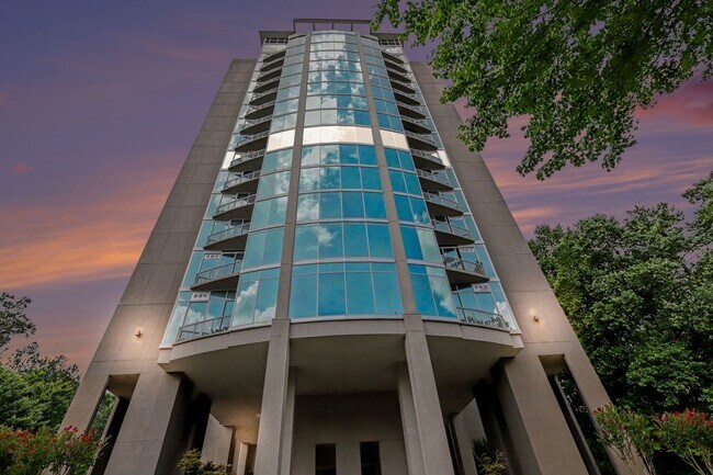 Building Photo - 3300 Windy Ridge Pkwy SE Unit #508
