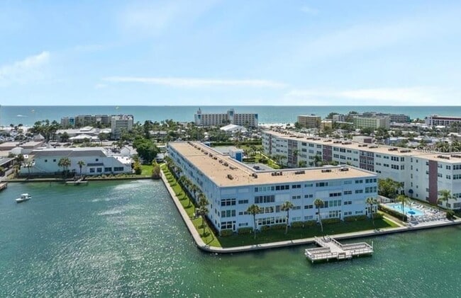 Photo - 5555 Gulf Blvd Unidad 306 Rental
