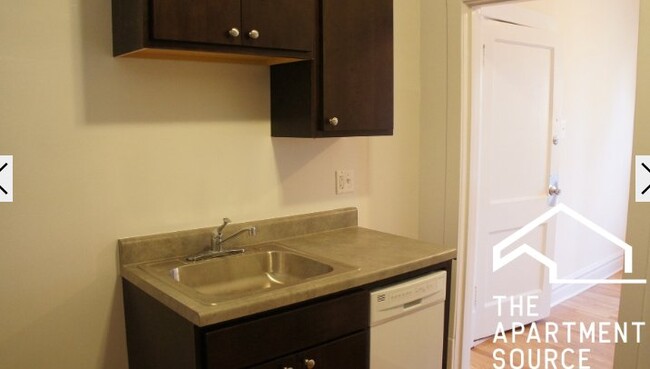 Photo - 2919 W George St Unit 2
