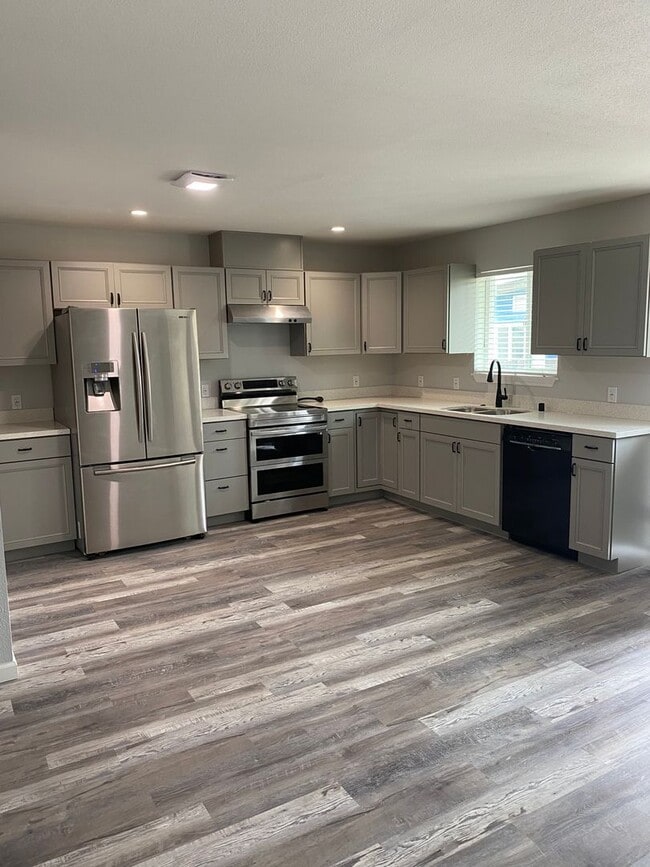 Photo - Coming Soon!!! High End Brand New 2Bed/1Bath Backyard Additional Dwelling Available NOW!