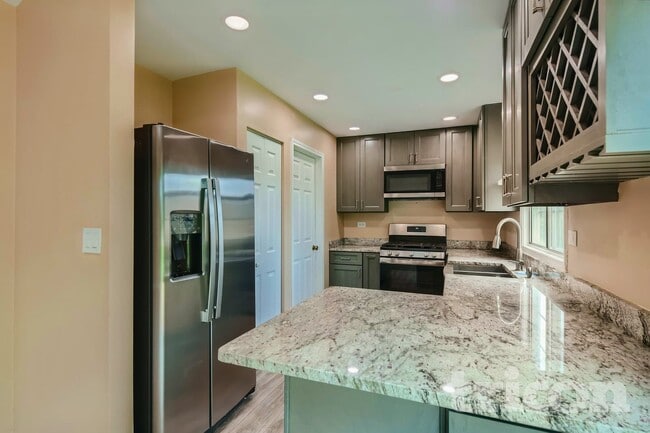 Photo - 3261 Bremerton Ln