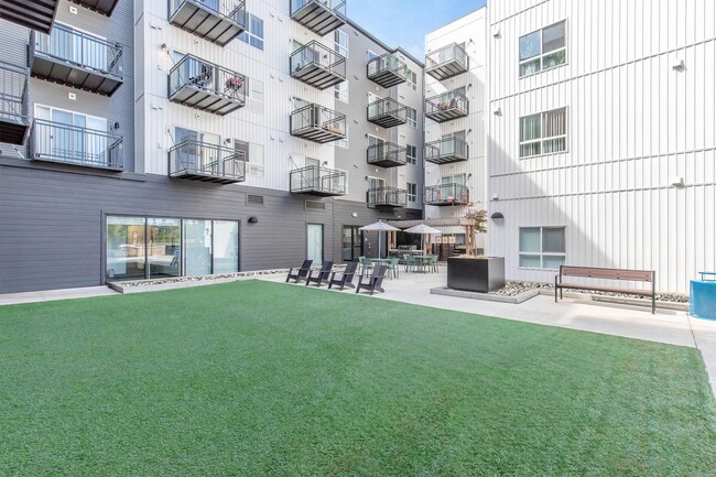 Photo - Pointe by Vintage