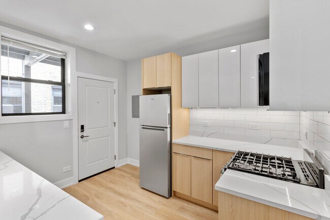 Photo - 7508 N Eastlake Ter Unit 1E