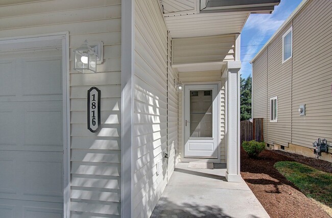 Photo - Beautiful Townhome- 3 Bedrooms