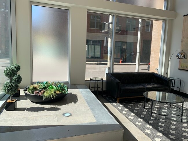 Photo - 110 E Berkeley St