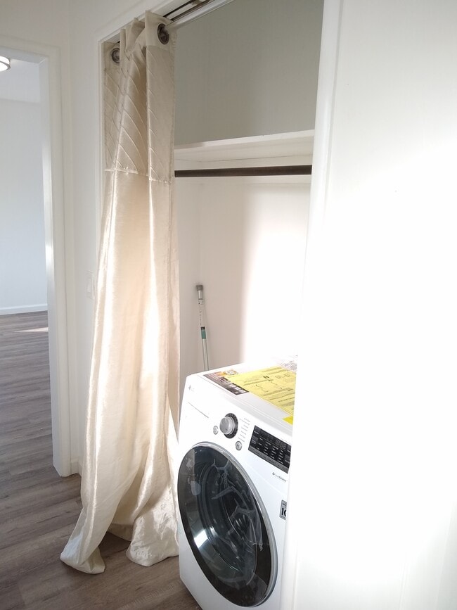 2096 Yale St Unit 2094