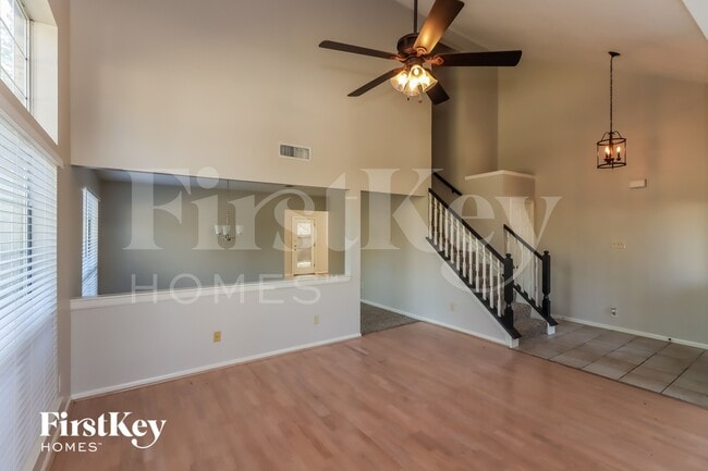 Photo - 160 W Golden Arrow Cir