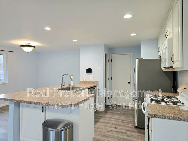 Photo - 8711 70th Dr NE