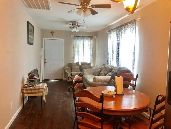Photo - 5002 Wayne St