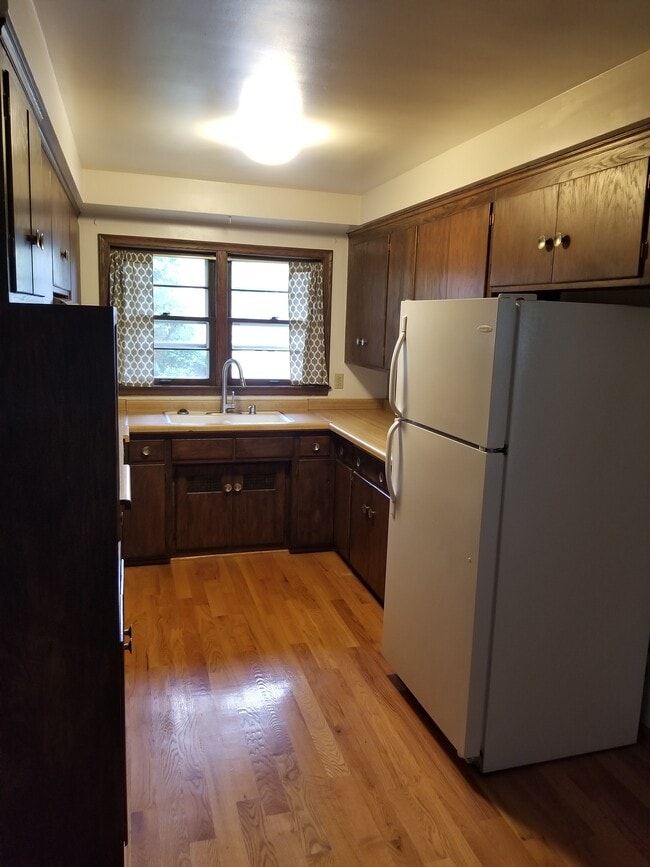 Kitchen (new counter and sink coming)