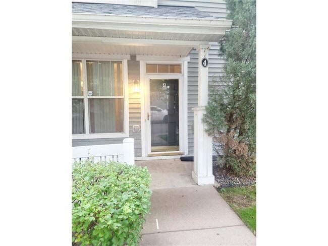 Building Photo - 3049 Chamberlain St