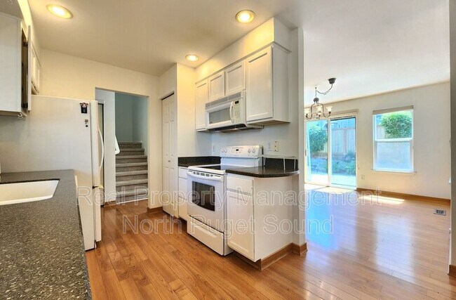 Photo - 1318 57th St SW