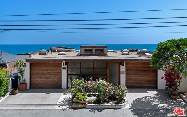 Photo - 24638 Malibu Rd