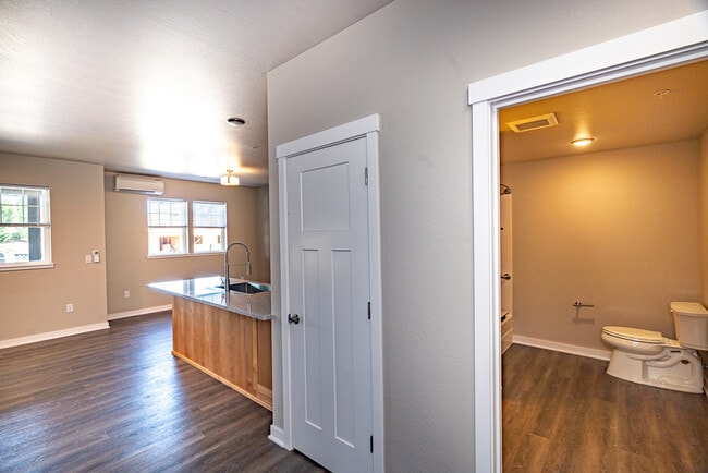 Photo - 441 Talent Ave