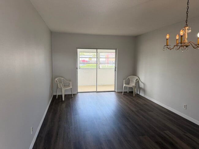 Photo - 1113 Lake Terrace Unit 205