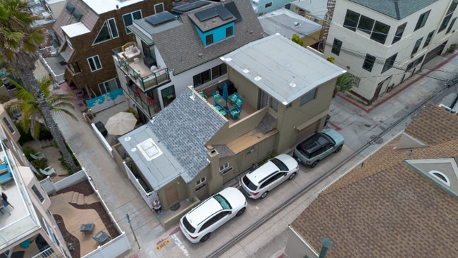 Photo - 717 Portsmouth Ct