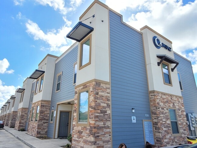 Building Photo - 201 S 5th St Unit 1