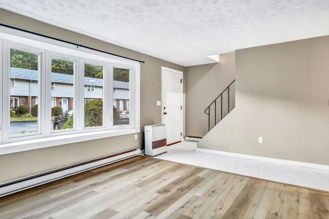 Entryway - 375 Bridgton Rd Unit #43