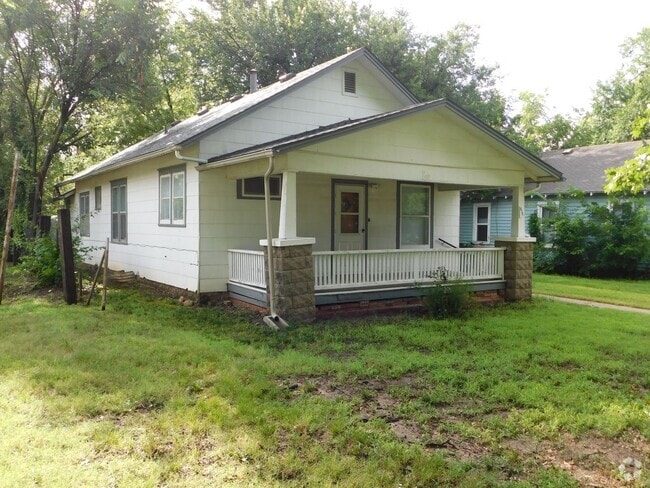 Building Photo - Very clean 2 bedroom/1 bath house in El Do...