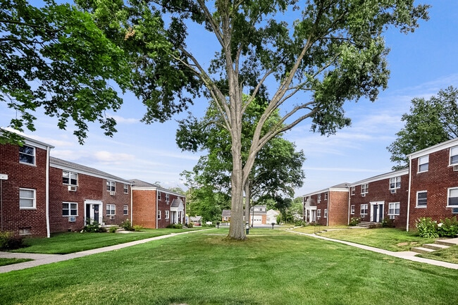 Photo - Matawan Court Apartments