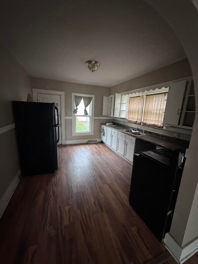 Photo - 1437 N Water St