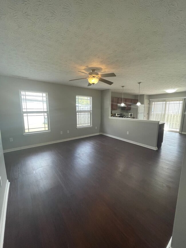 Photo - Three Bedroom Single Family Home - Great N...