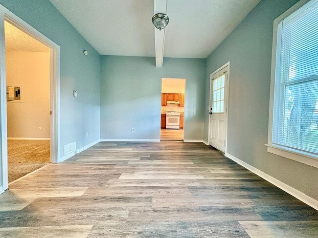 Photo - 919 S Logan St