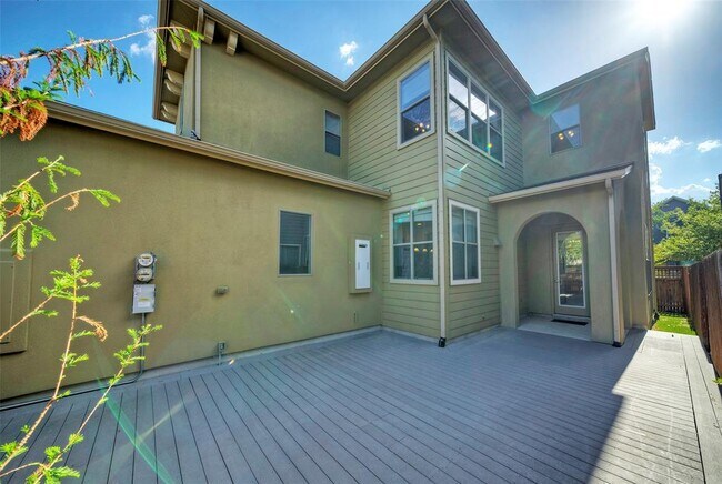 Photo - 4005 Camacho St