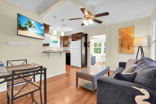 Photo - 537 6th St N Unit 537 6th St N