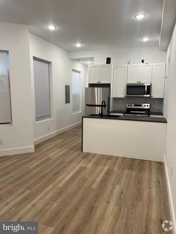 Building Photo - 2317 N 33rd St Rental