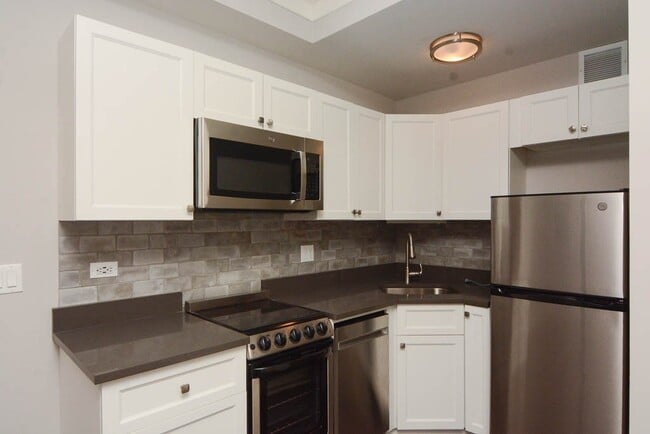 Photo - 648 W Wrightwood Ave Unidad J01P