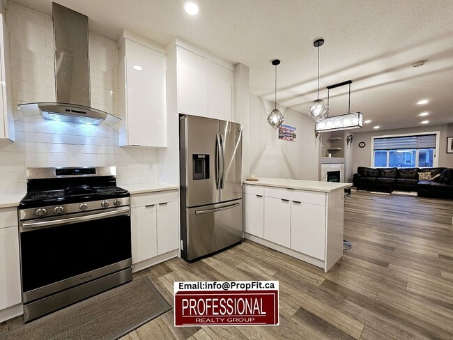 Photo - 6044 179 Av NW