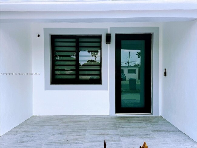 Photo - 240 SW 55th Ave