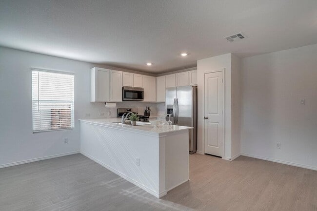 321 Keefer
