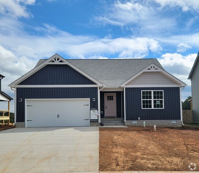 Building Photo - Beautiful Home in Clarksville!