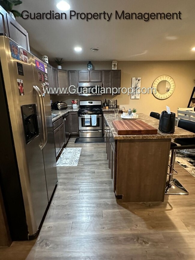 Photo - 7954 210th St W