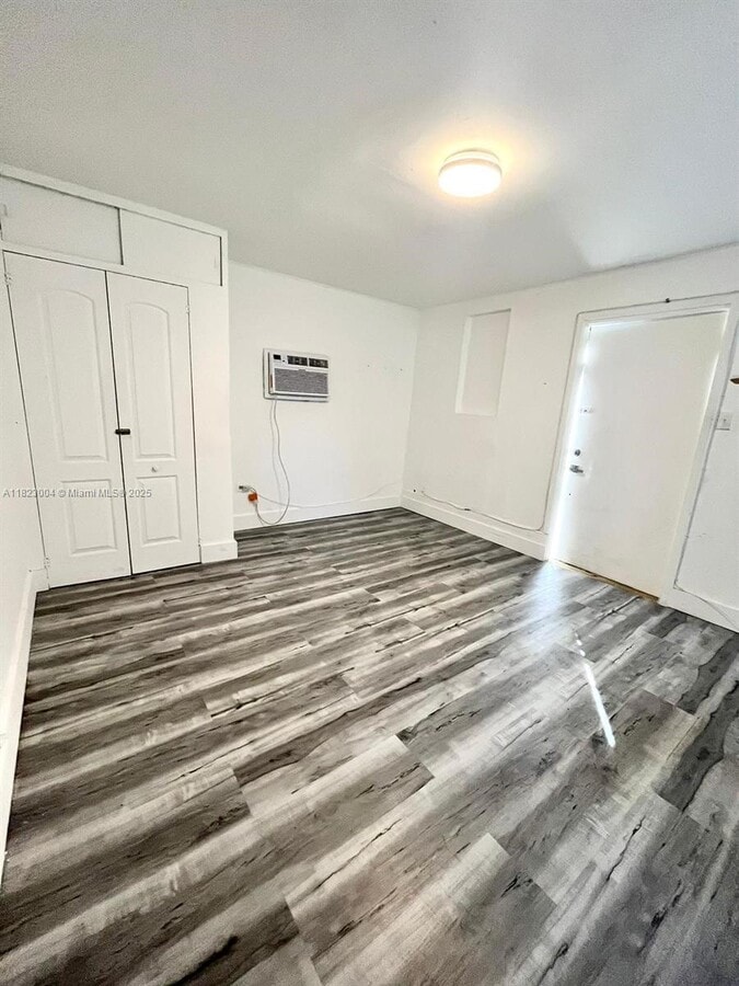 Photo - 1648 NE 172nd St Apartment Unit 2