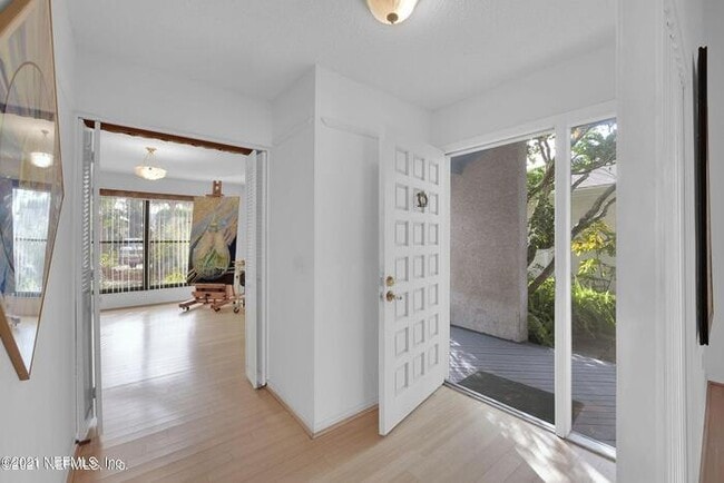 Photo - 2437 Burgundy Ct