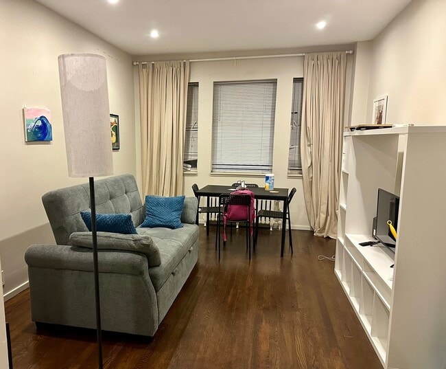 Photo - Charming 2 Bedroom-