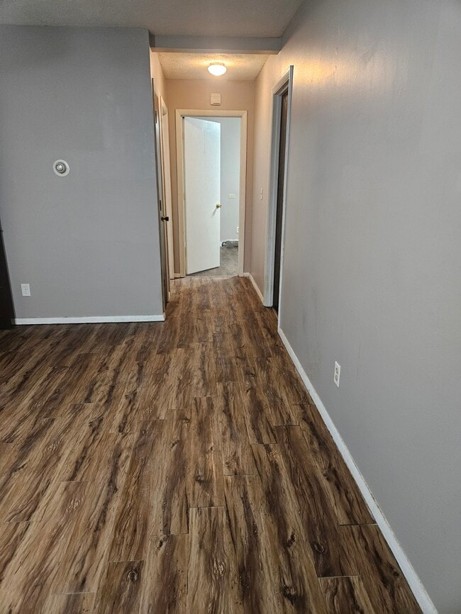 Photo - 107 College Park Ct Unidad # 2