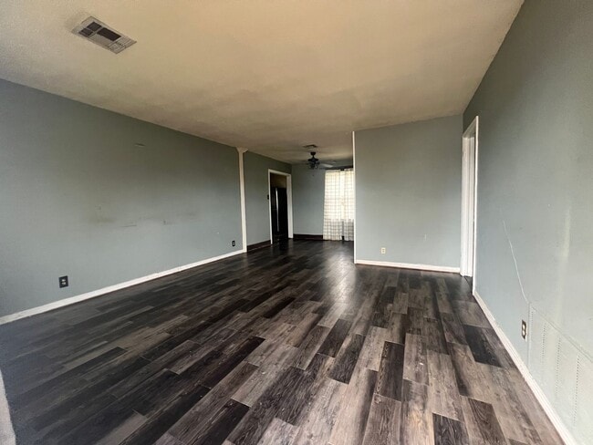 Photo - 2218 Lampton St