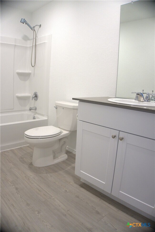 Photo - 809 Riviera Ct